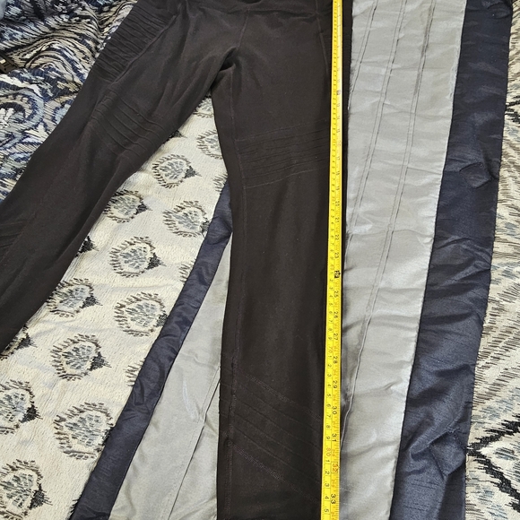 Athleta Black Leggings Size M Stretch Athletic Pants - Picture 9 of 13